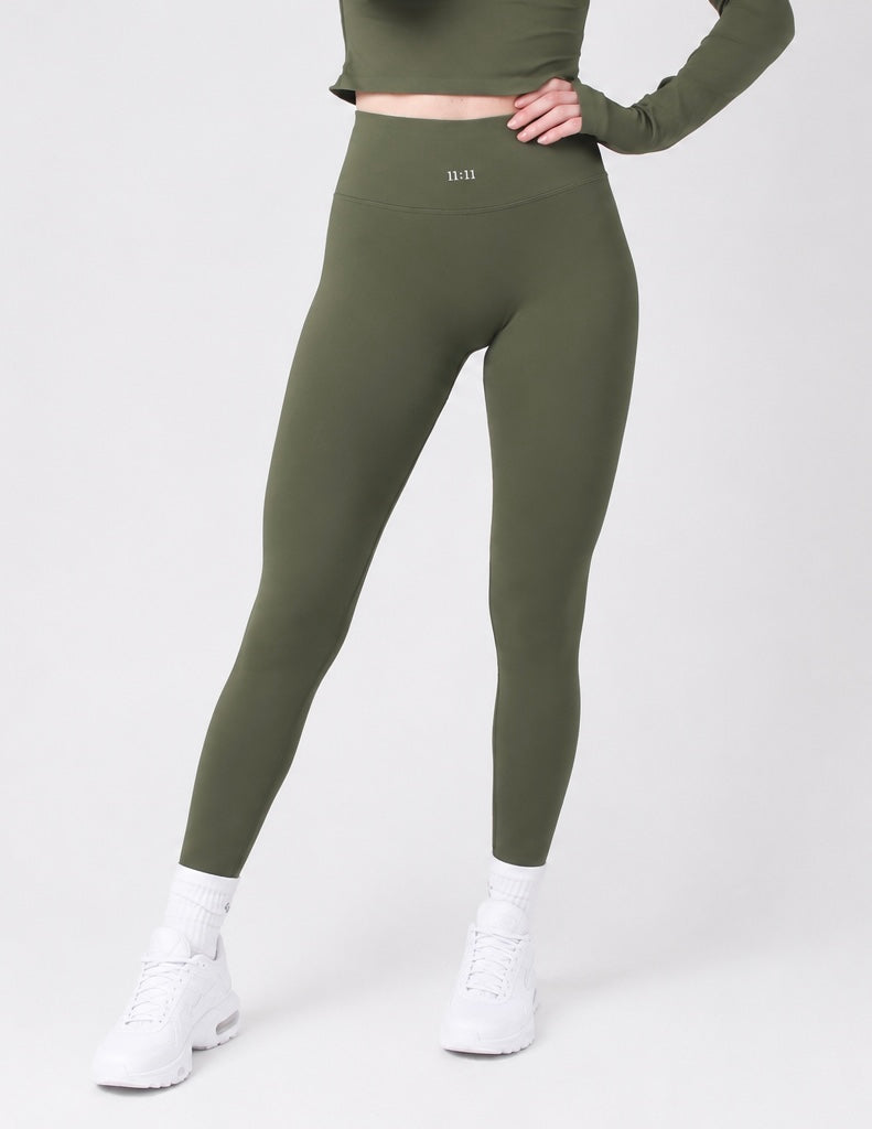 11:11 Seamless Cropped Gym Set – Olive Green Long Sleeve & High Waisted Leggings